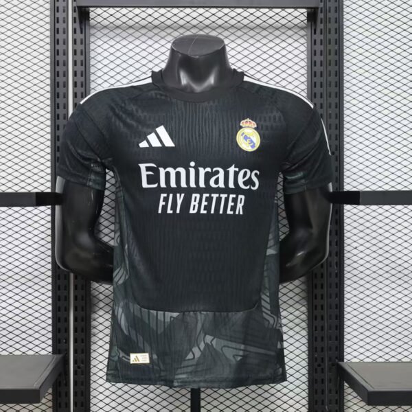 2026/27 Real Madrid Goalkeeper Jersey Player Version