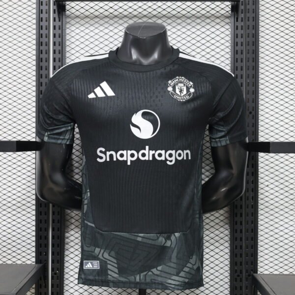 2026/27 Manchester United Goalkeeper Jersey Player Version